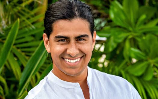 Jorge Guarin 2024 Agent Headshot