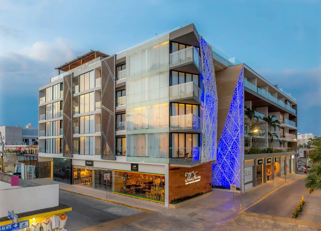 The Fives Downtown. Curio by Hilton. Photography: Victor Elias Photography. The Fives Downtown