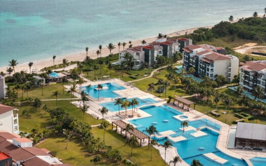 Mareazul 3 Bedroom Condominium