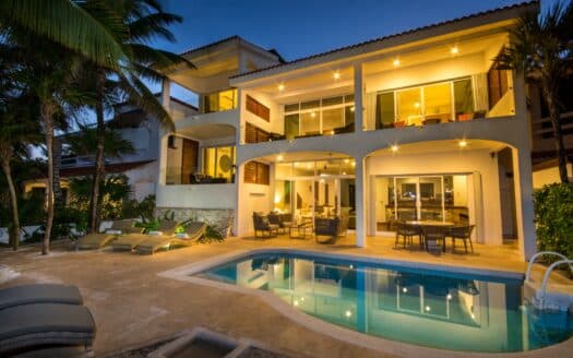 5 Bedroom Akumal Beachfront Home